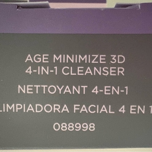 Mary Kay TimeWise Skincare Set - Pink and Gray - Picture 10 of 11